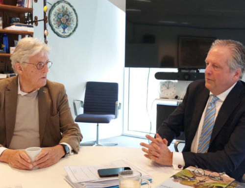 Op verjaardagsvisite bij burgemeester van Delft